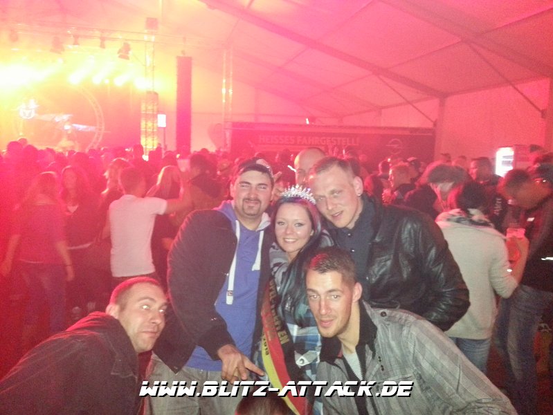 Party im Festzelt1 - Opeltreffen Oschersleben 2013